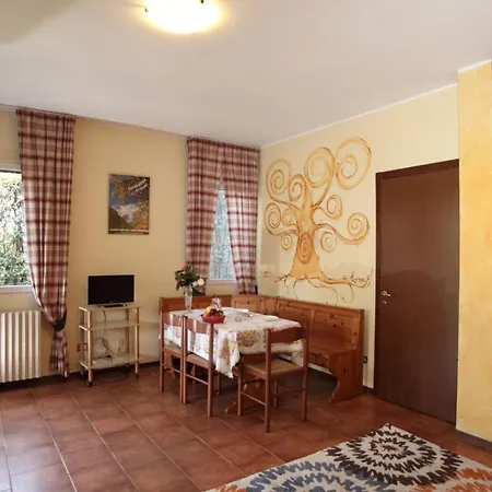 Holiday home Casa Vacanze Mariatua Arona